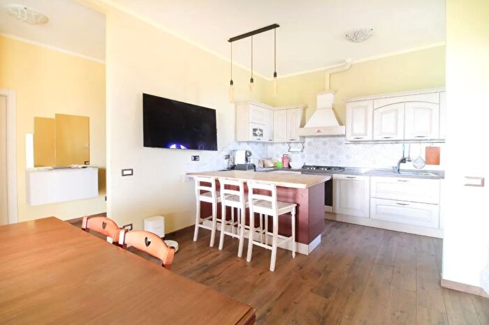 Casa con 8 locali in vendita in Via Rene, SantElpidio A Mare