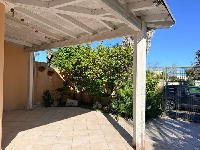 Casa quadrilocale in vendita in Via Bice Valori, Melendugno