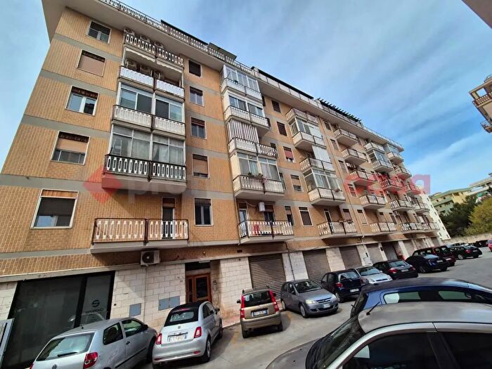 Appartamento quadrilocale in vendita in Via Cappuccini, Brindisi