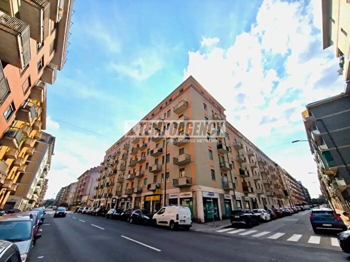 Appartamento bilocale in vendita in Via Tripoli, Torino