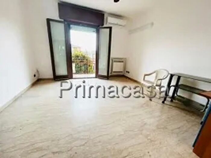 Appartamento con 6 locali in vendita in Carpi