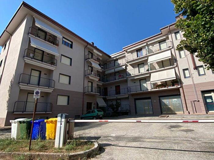 Appartamento trilocale in affitto in Via Giovanni di Vincenzo, Pile, L'Aquila