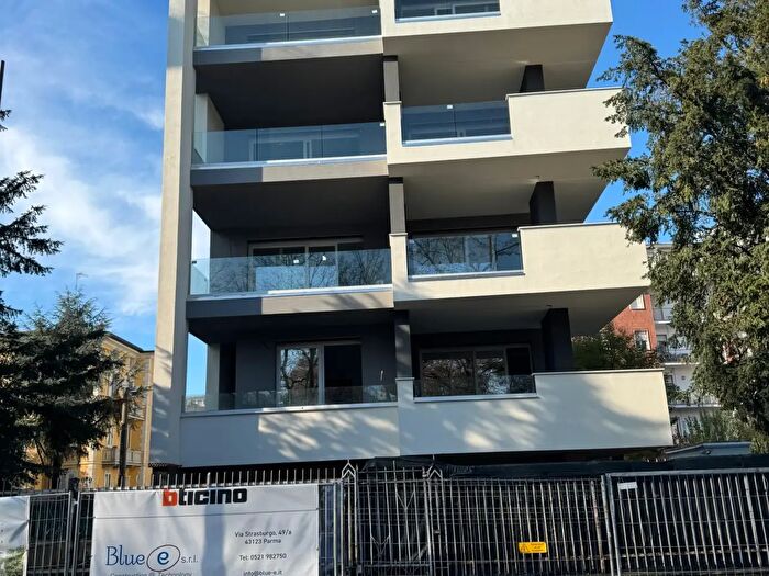 Appartamento quadrilocale in vendita in Via Alberto Pasini, Parma