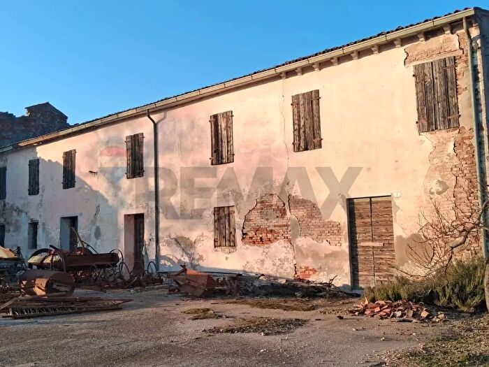 Casa con 10 locali in vendita in Via Ave, Isola Della Scala