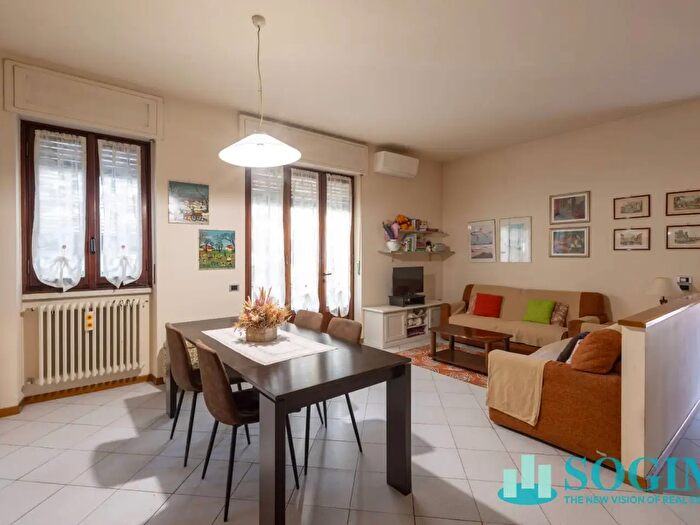 Casa con 5 locali in vendita in Via XXV Aprile, Albiate