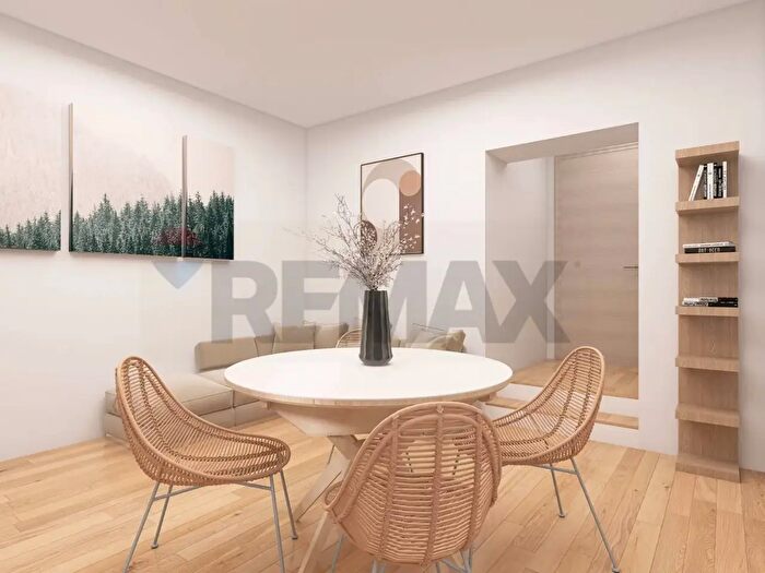 Appartamento trilocale in vendita in Via Amalfitania, Siracusa