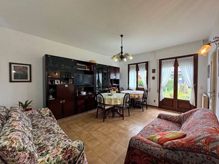 Casa con 6 locali in affitto in Centro, Forte dei Marmi