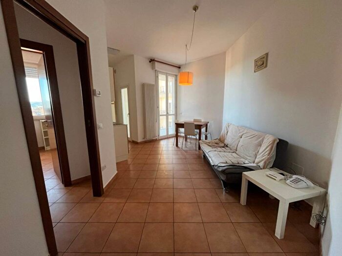 Appartamento bilocale in affitto in Viale XI Febbraio, Piazzale Giosuè Carducci, Pesaro