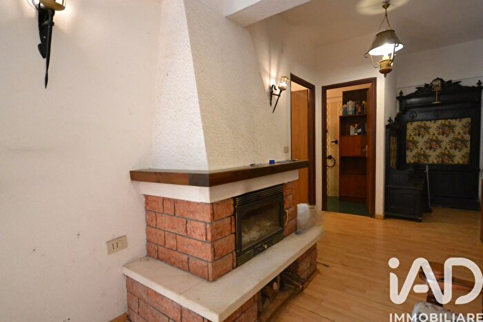 Appartamento trilocale in vendita in Via Casin, Crocefieschi