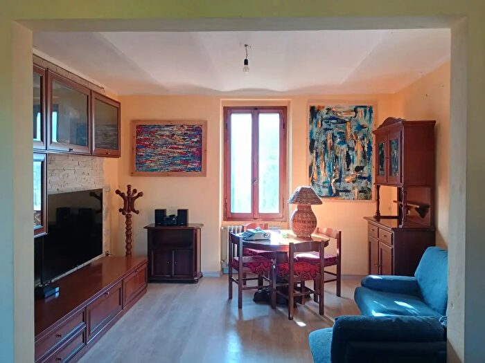 Appartamento con 7 locali in vendita in Via Macello, Tredozio