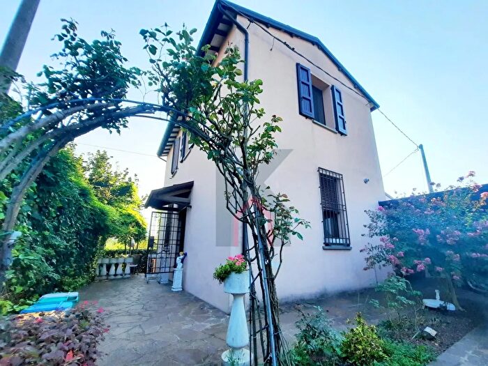 Casa quadrilocale in vendita in Via Emilia Ponente, Faenza