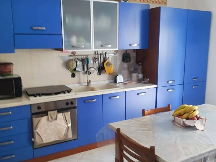 Appartamento trilocale in vendita in Via Salvatore Lo Bianco, Palermo