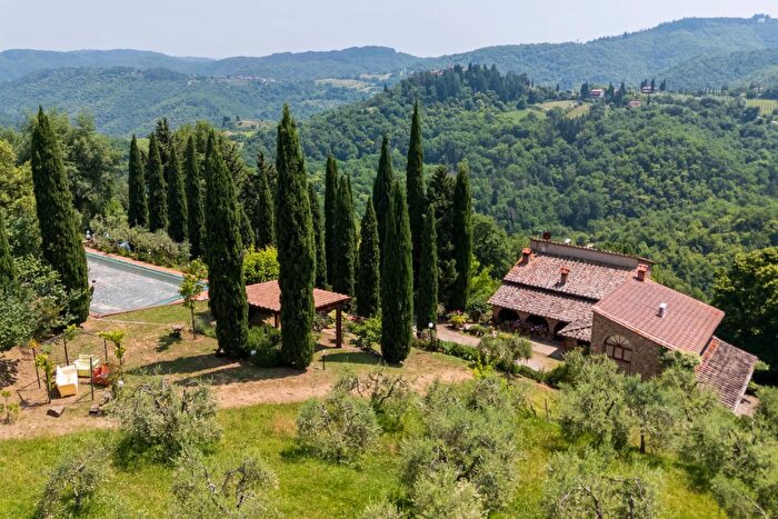 Casa con 15 locali in vendita in Via di Starda, Gaiole In Chianti