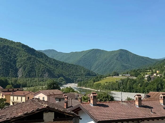 Appartamento trilocale in vendita in Via Privata, Corte Brugnatella