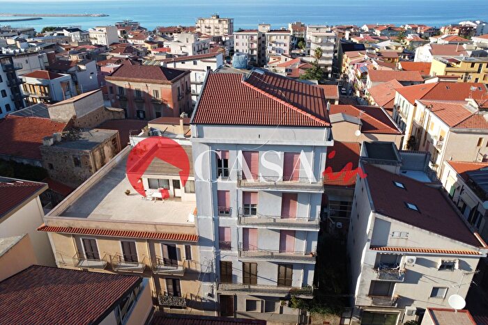 Appartamento con 5 locali in vendita in Via Vittorio Veneto, SantAgata Di Militello