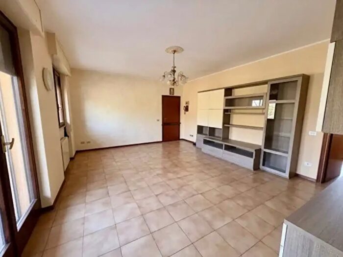 Appartamento trilocale in vendita in Via Vincenzo Gioberti, Trezzano Sul Naviglio