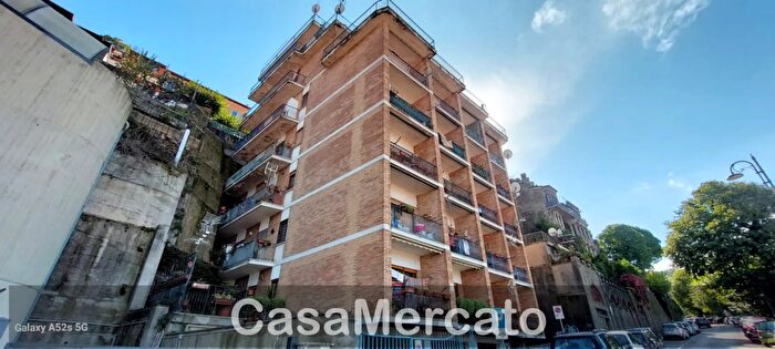 Appartamento trilocale in vendita in Viale Ferri, Rocca Di Papa