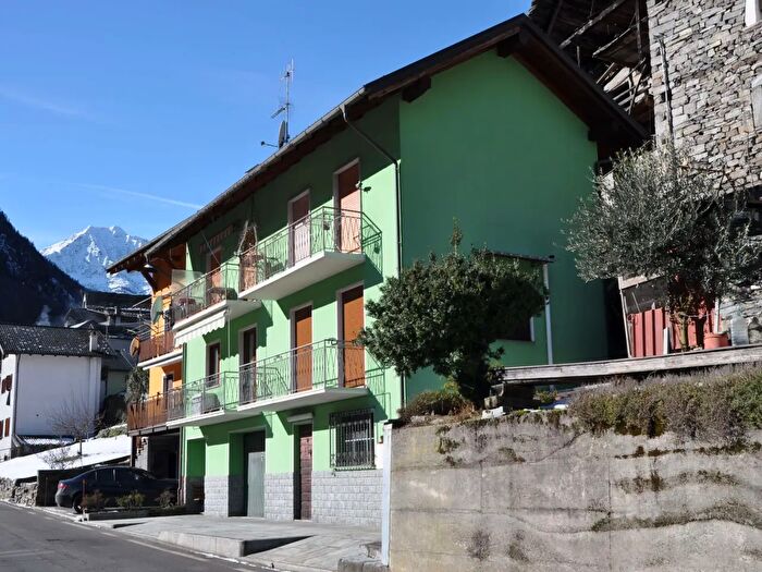 Appartamento trilocale in affitto in Via San Rocco, Borgomezzavalle
