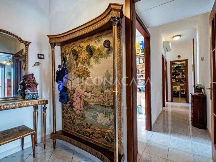 Appartamento quadrilocale in vendita in Via Rotaldo, Verona