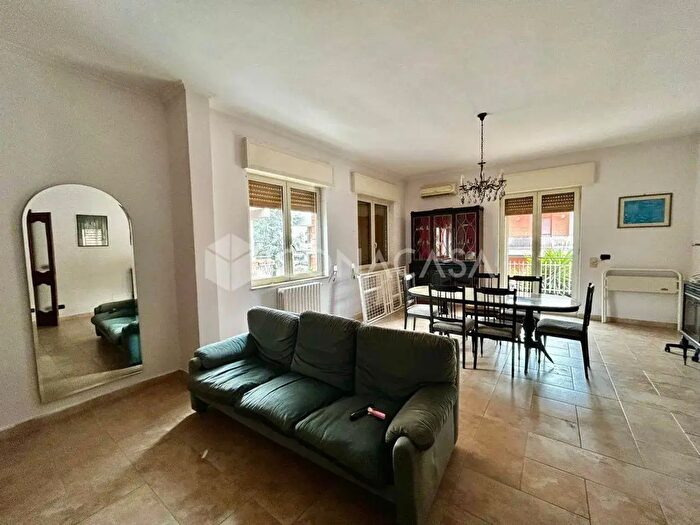 Appartamento con 5 locali in vendita in Via Giuseppe Mazzini, Bitritto