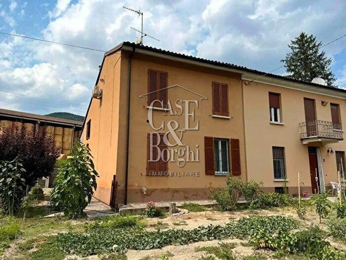 Casa con 6 locali in vendita in Ponte Nizza