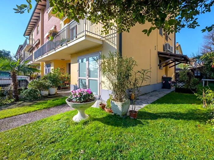 Casa quadrilocale in vendita in Via Giacomo Leopardi, Pieve Di Cento