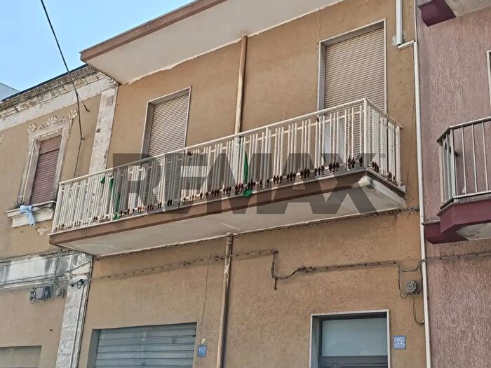 Casa quadrilocale in vendita in Via Magenta, Pachino