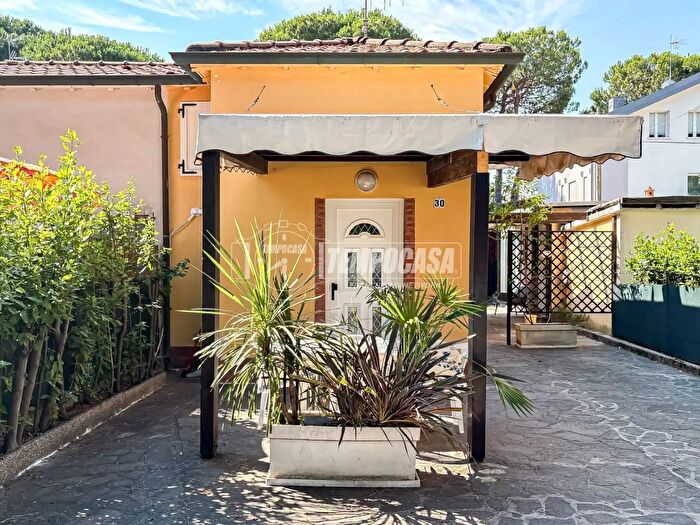 Appartamento quadrilocale in vendita in Via Palermo, Cervia