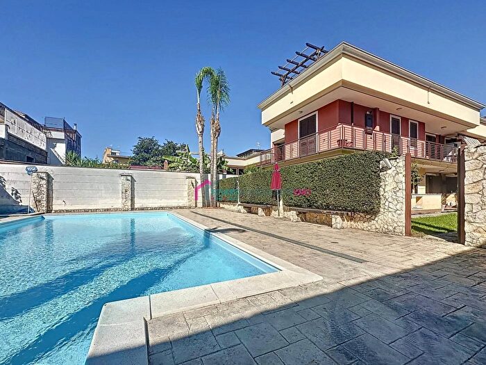 Appartamento trilocale in vendita in Via Cancella San Vitaliano Napoli, Marigliano