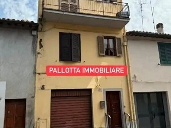 Casa trilocale in vendita in Via Roma, Capodimonte