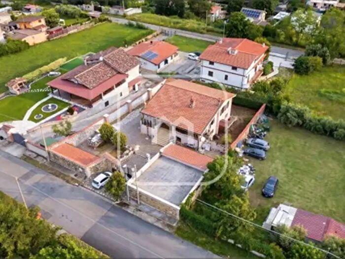 Casa quadrilocale in vendita in Via Alessandro Manzoni, Zagarolo