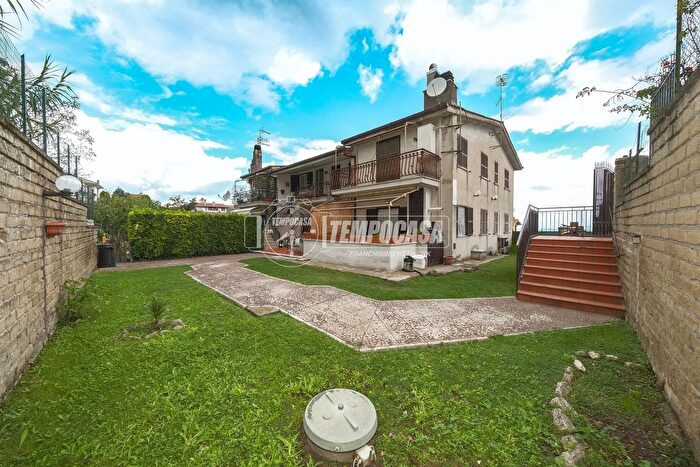 Appartamento quadrilocale in vendita in Via dei Mandriali, Campagnano Di Roma