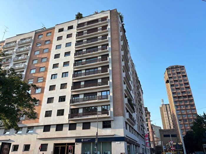 Appartamento quadrilocale in affitto in Piazza della Repubblica, Porta Nuova, Milano