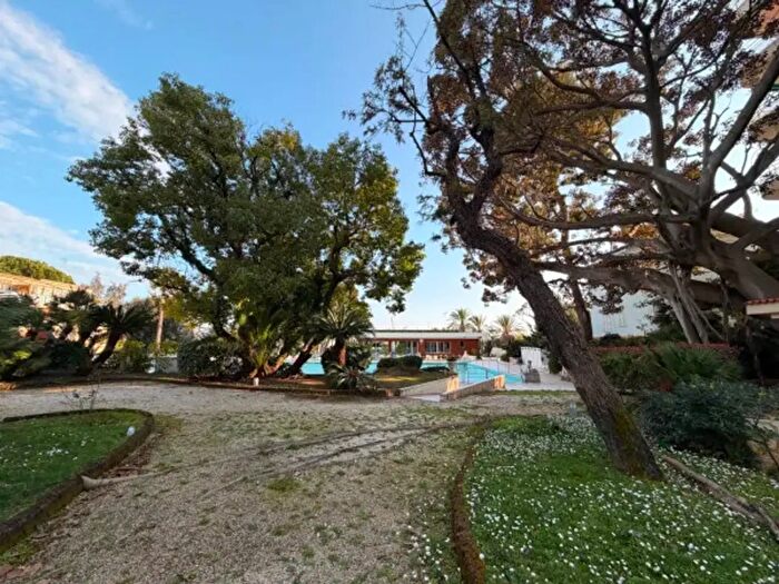 Appartamento trilocale in vendita in Corso Felice Cavallotti, Sanremo