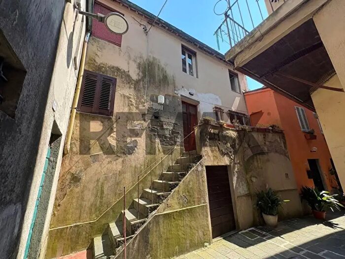 Appartamento quadrilocale in vendita in Borgo A Mozzano