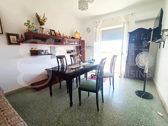 Appartamento trilocale in vendita in Via Marconi, Erice