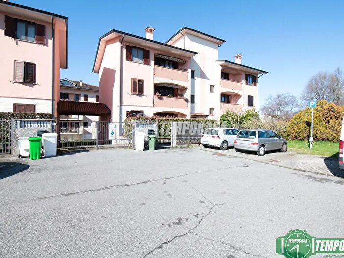 Appartamento trilocale in vendita in Via Privata GVerdi, San Zenone Al Lambro