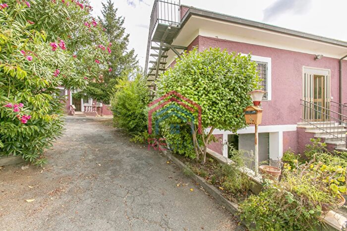 Casa con 9 locali in vendita in Strada Vicinale della Macina, Genzano Di Roma