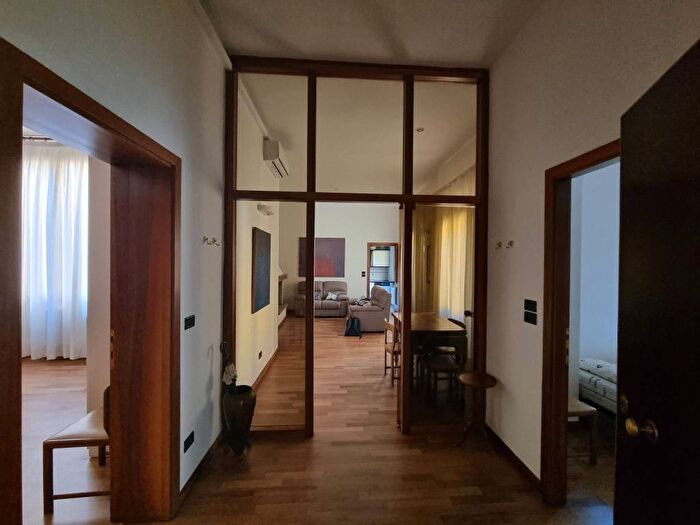 Appartamento quadrilocale in affitto in Via San Felice, San Felice, Bologna