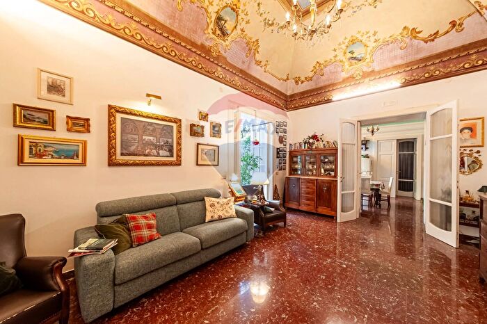 Appartamento trilocale in vendita in Via Giuseppe Garibaldi, Nocera Inferiore