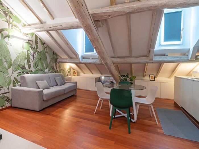 Appartamento bilocale in affitto in Via Corsico, Navigli Darsena, Milano