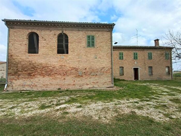 Casa con 6 locali in vendita in Via San Biagio, Fusignano