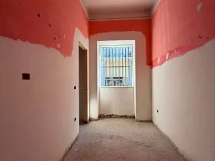 Appartamento con 6 locali in vendita in Via Fratelli Tufano Snc, Saviano