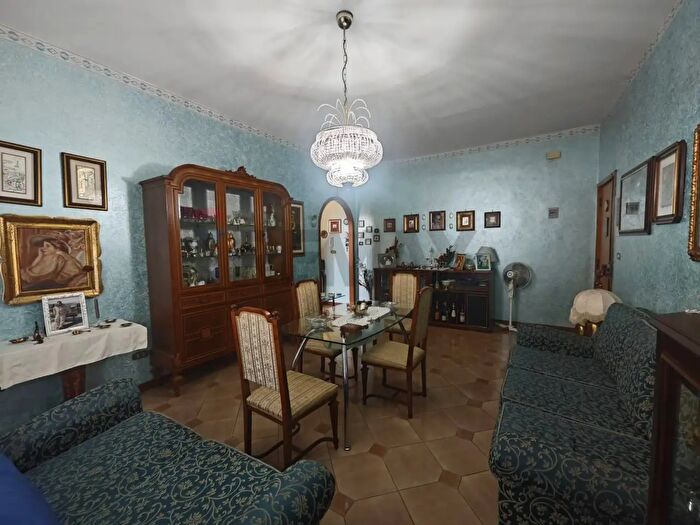 Appartamento con 5 locali in vendita in Via Liguria, Catania