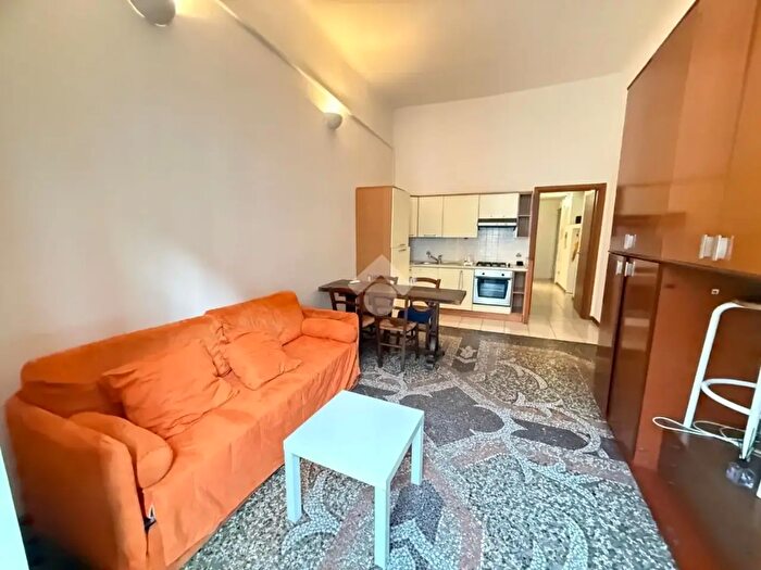 Appartamento trilocale in affitto in Corso Genova, Milano