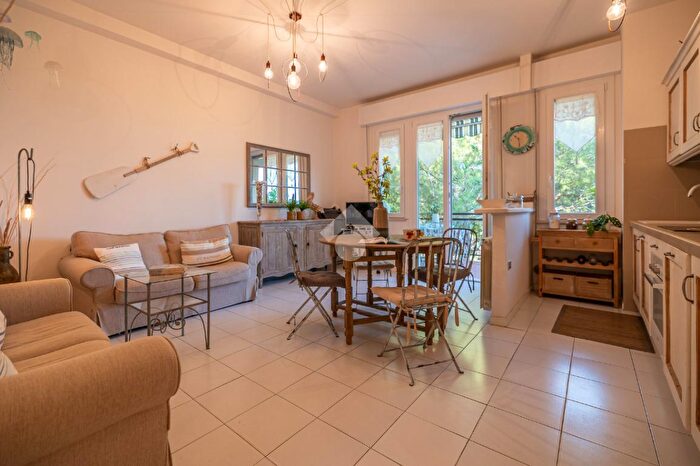 Appartamento trilocale in vendita in Viale Romagna, Cervia