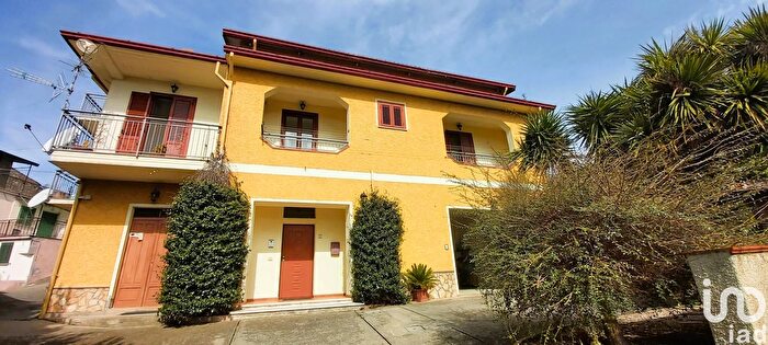 Appartamento con 7 locali in vendita in Via Stragolera, Aiello Calabro