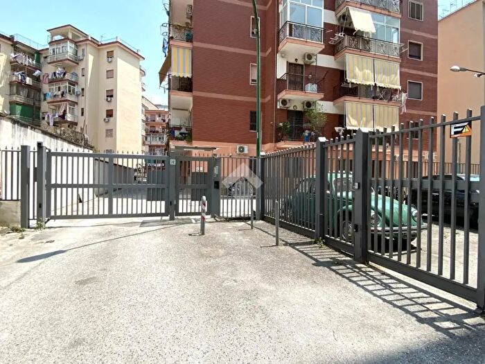 Appartamento quadrilocale in vendita in Via Ludovico Ariosto, Casoria