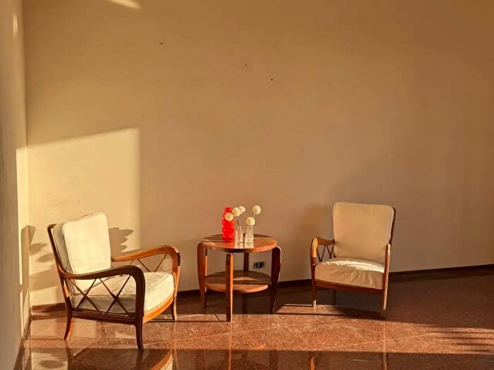 Appartamento con 5 locali in vendita in Massa