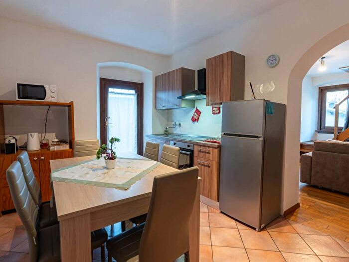 Appartamento trilocale in affitto in Via Dottor Antonio Ferrazza, Bocenago